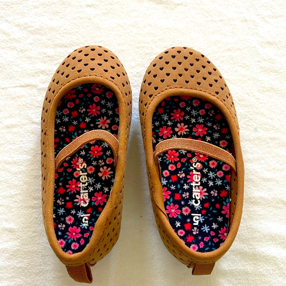 Never worn toddler Mary Jane’s